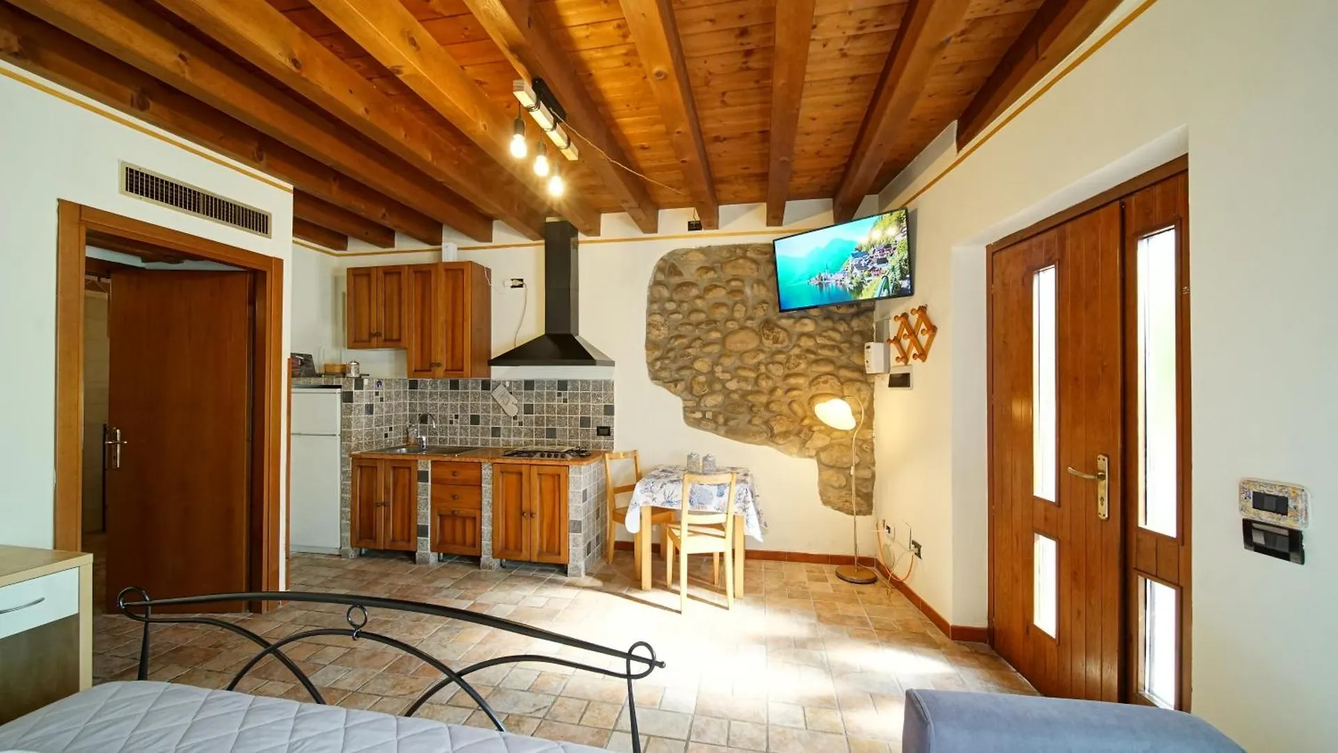 B&B Relax Room Peschiera Del Garda Cavalcaselle 0*,  Italy