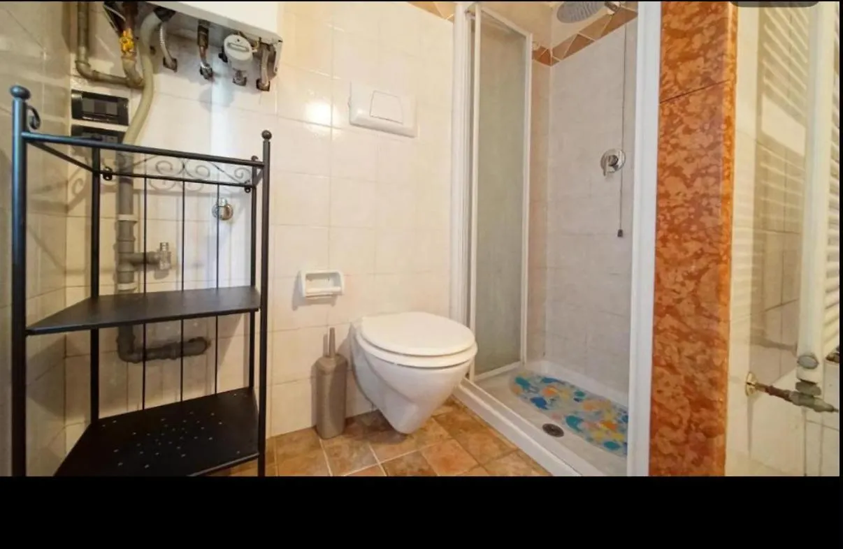 B&B Relax Rooms - Peschiera Del Garda كافالكاسيل 0*,  إيطاليا